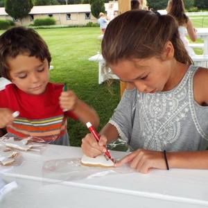 Meet your Posher, Popeli